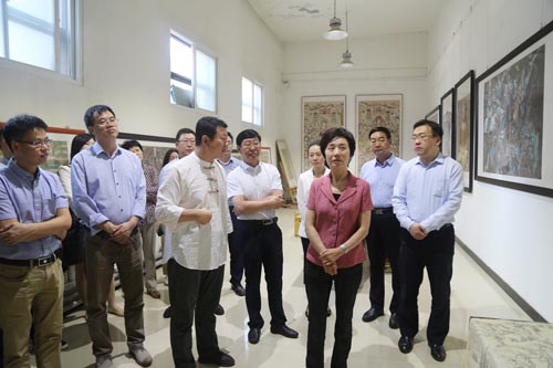 http://www10.hxu.edu.cn/__local/4/83/5F/3341F81A2E22909C79EC780256E_73C6C8BE_E826.jpg