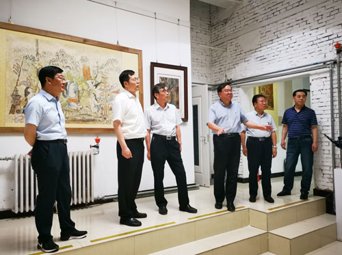 http://www10.hxu.edu.cn/__local/9/04/4C/C05C871063F475A62E7C64FF17C_55ACF274_14CF1.jpg