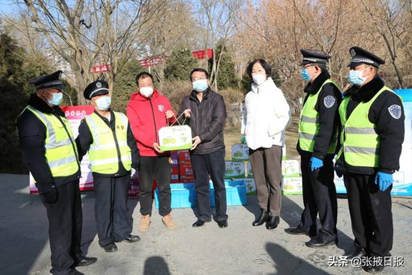 河西学院：一退休职工献爱心慰问疫情防控人员