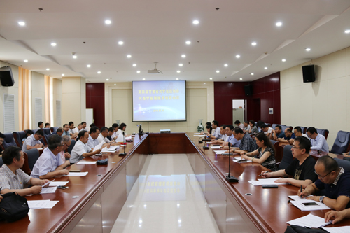 http://www10.hxu.edu.cn/__local/B/2B/C2/BAB58A388342A5247C7B5BBB85E_842099FE_26D77.jpg