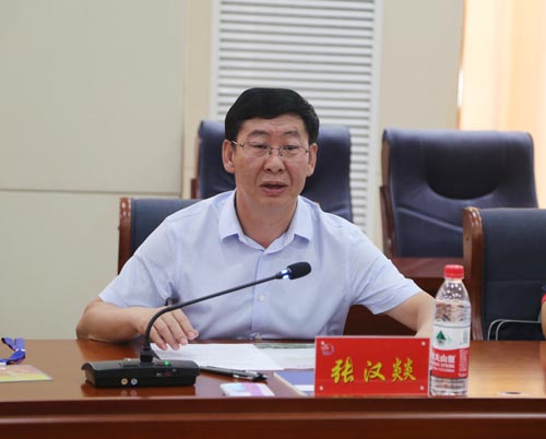 http://www10.hxu.edu.cn/__local/F/14/99/D1958B55494024F22A20799499B_1E190CF0_BCE9.jpg